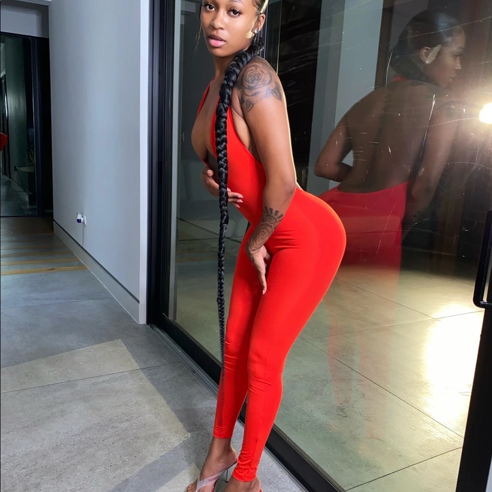 GSUWOO So Real Plain Jane Jumpsuit
